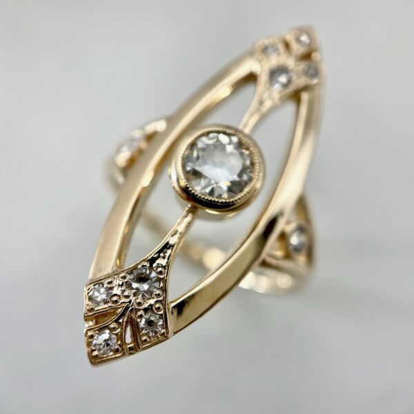 Vintage style cocktail ring