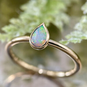 Pear-shaped opal stacking ring
