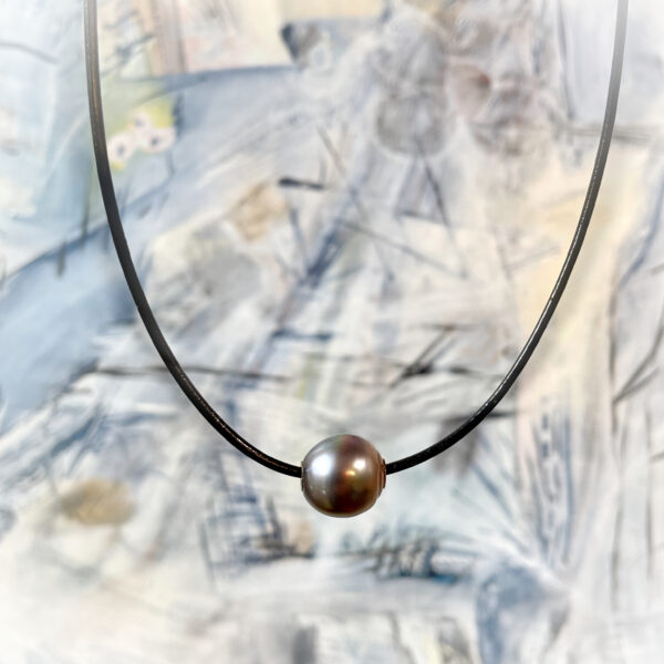 Tahitian pearl on leather cord
