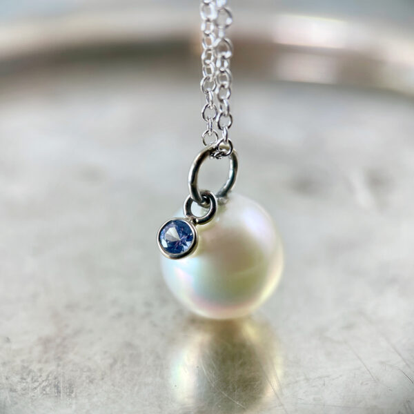 Pearl sapphire necklace pendant