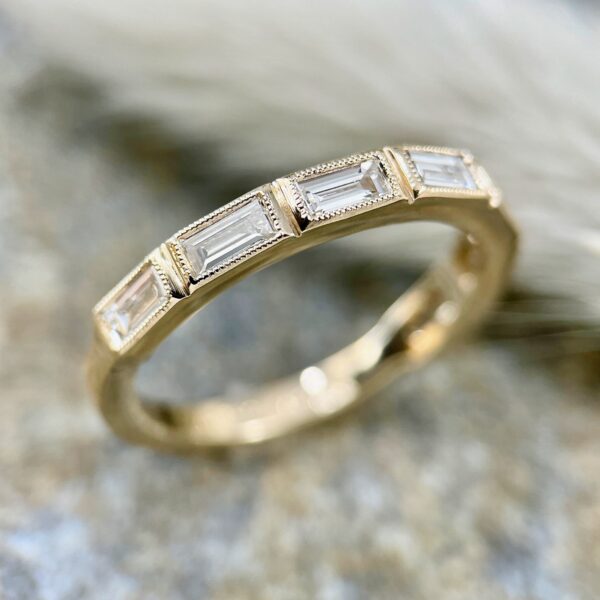 Yellow gold baguette band