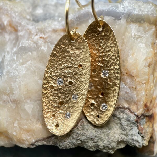 gold ellipse dangle earrings