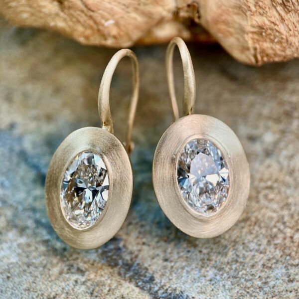 lab grown diamond drop earrings